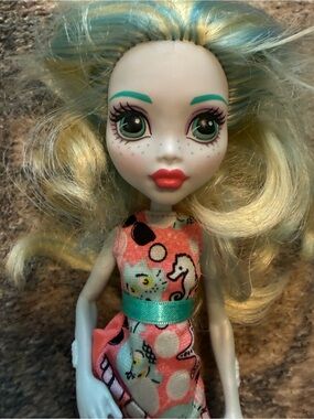 Monster High Emoji Lagoona Blue Doll Dress Shoes 2016 Daughter of a Sea Monster